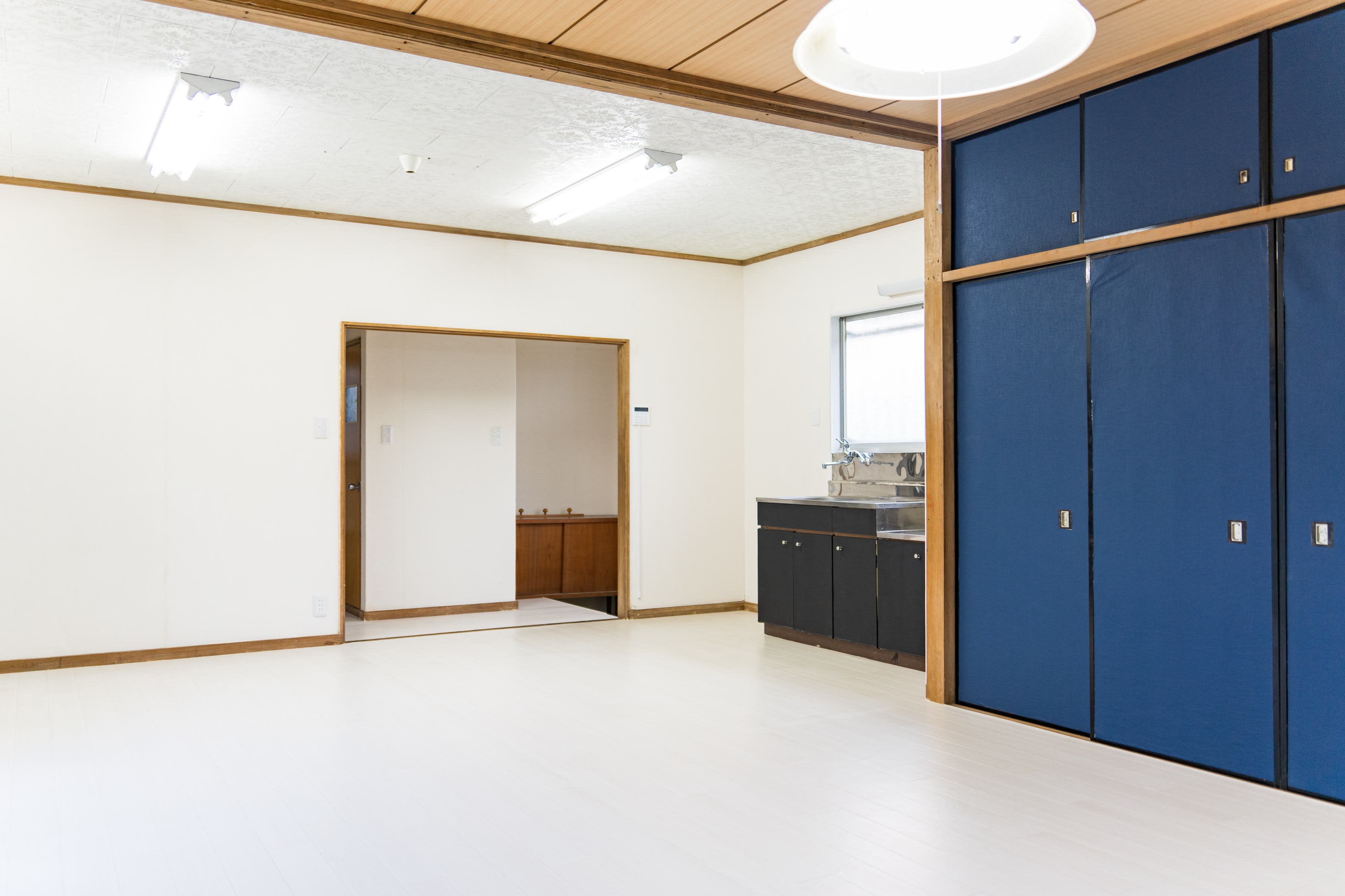 改装後の明るいリビング